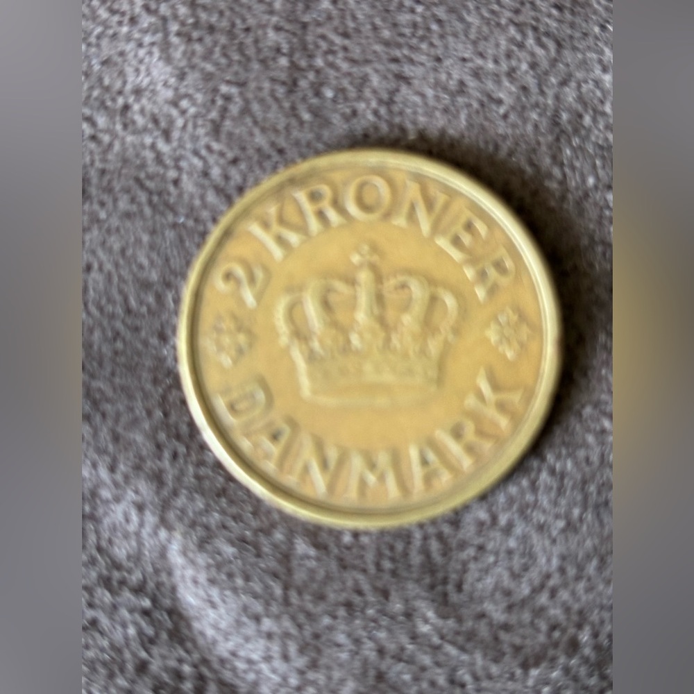 1925 Danmark Two Kroner AF Coin Overlap Cs With An X